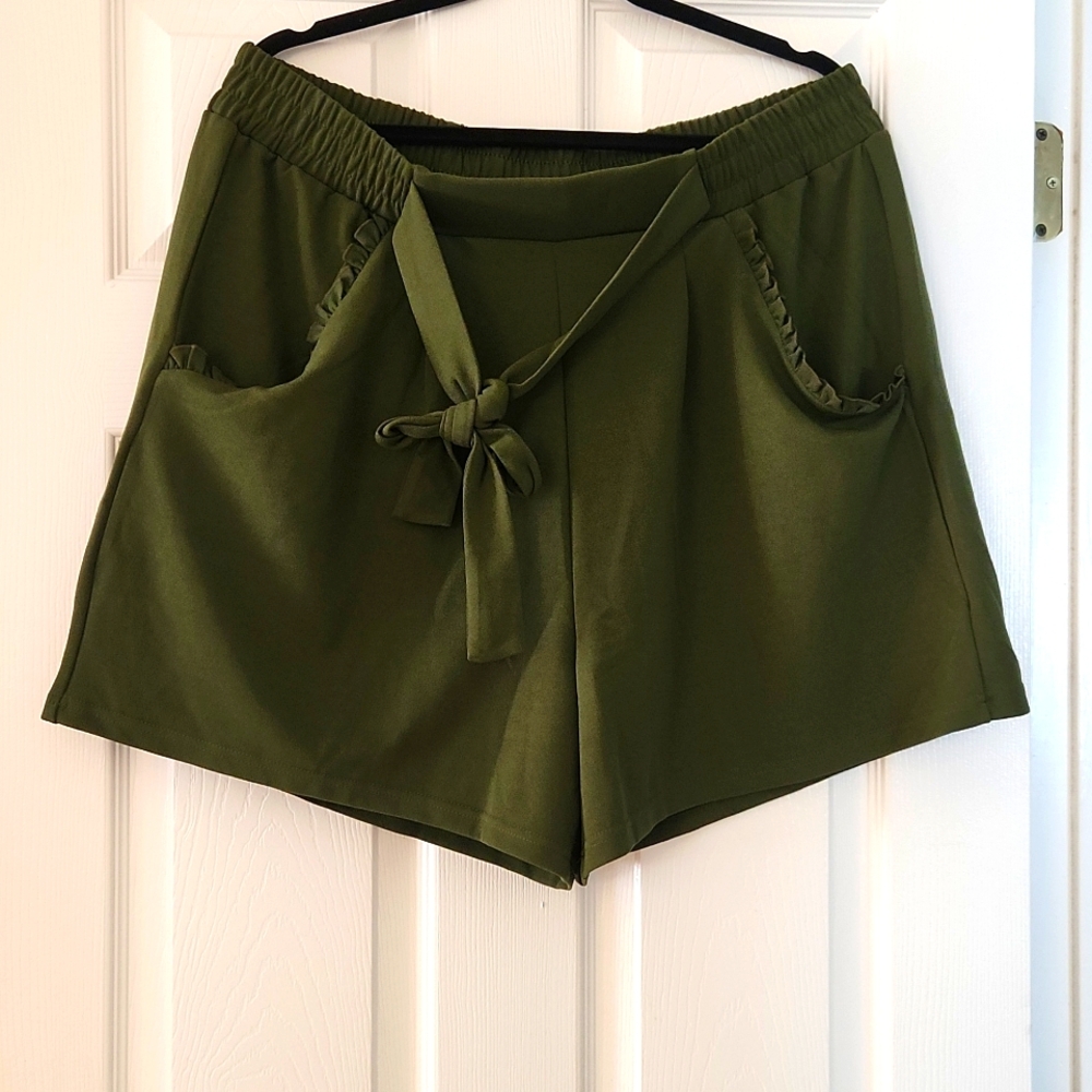 Women 2X shorts